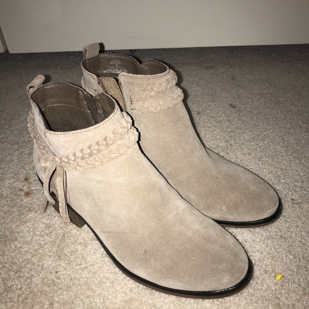 Michael Shannon light brown booties